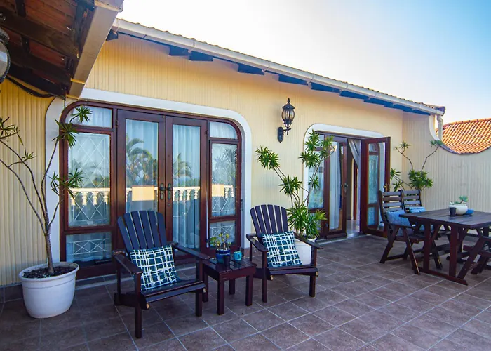 Pet Friendly hotel: La Loggia Bed And Breakfast